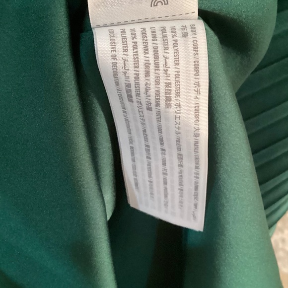 Abercrombie & Fitch Giselle Pleated One-Shoulder Maxi Dress - Picture 13 of 16